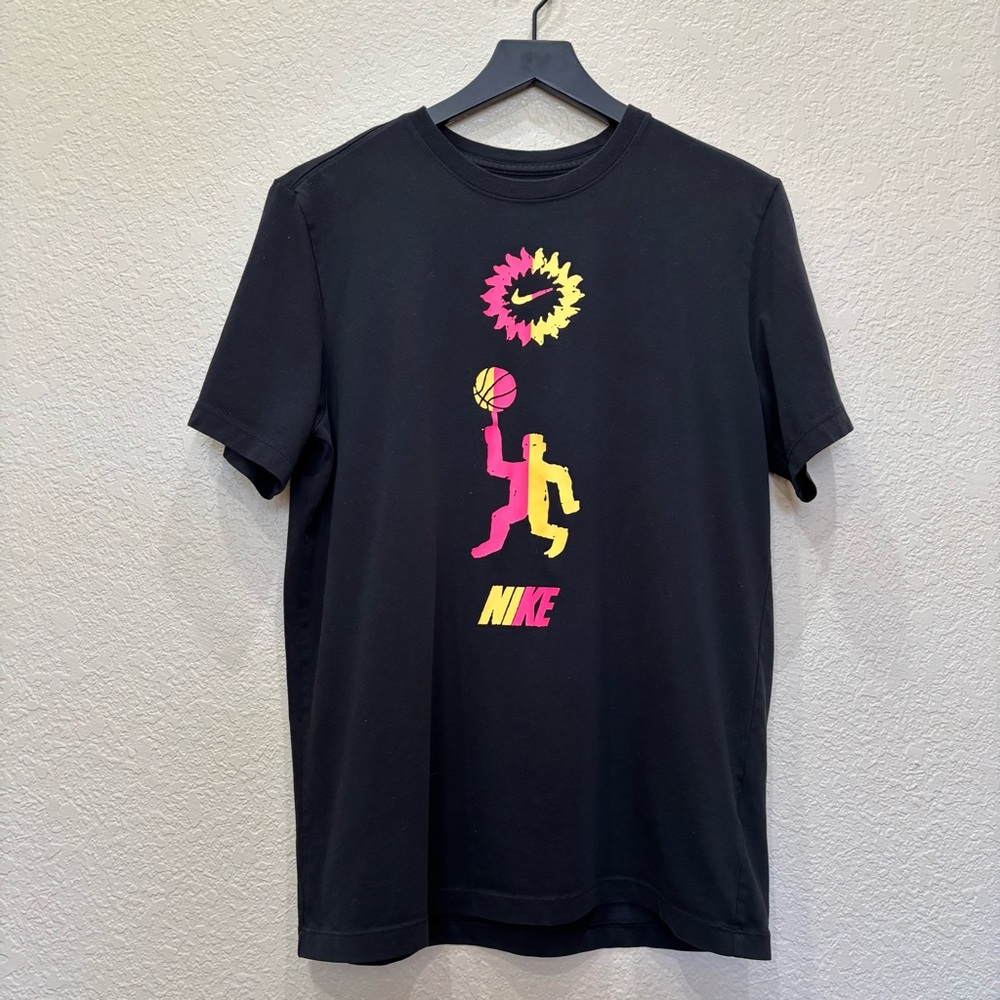 Nike Men's Festival Basketball T-Shirt Dri-Fit Standard Fit Short Sleeve Medium
